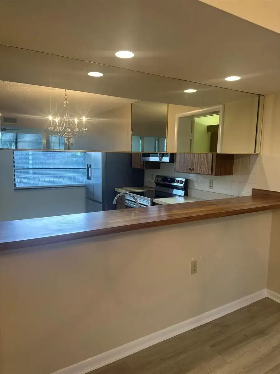 3507 VILLAGE Boulevard # 302, West Palm Beach FL 33409 photo 5