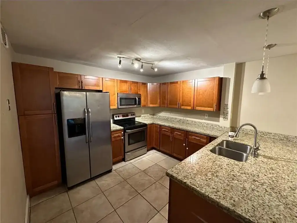 5614 BLUEBERRY Court # 173, Lauderhill FL 33313