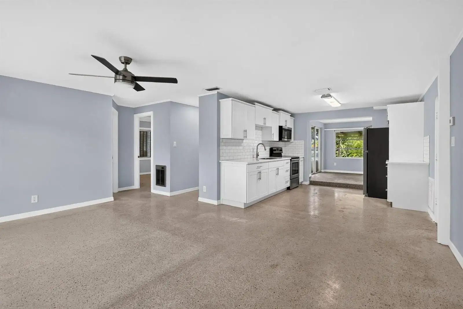 820 SE 13th Street, Stuart FL 34994 photo 4