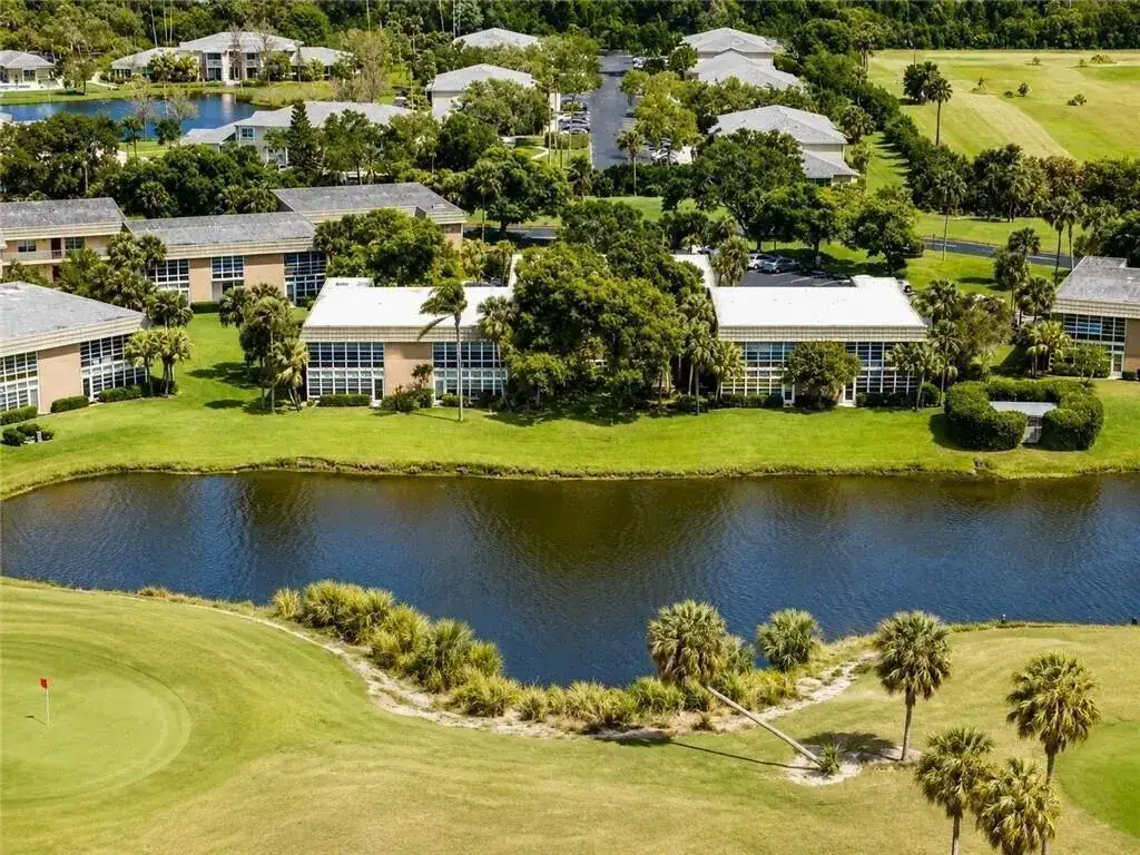 35 VISTA GARDENS Trail # 205, Vero Beach FL 32962 photo 2