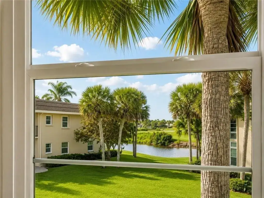 35 VISTA GARDENS Trail # 205, Vero Beach FL 32962 photo 3