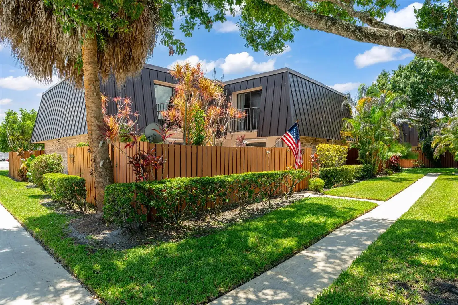 5684 SE Windsong Lane, Stuart FL 34997 photo 2