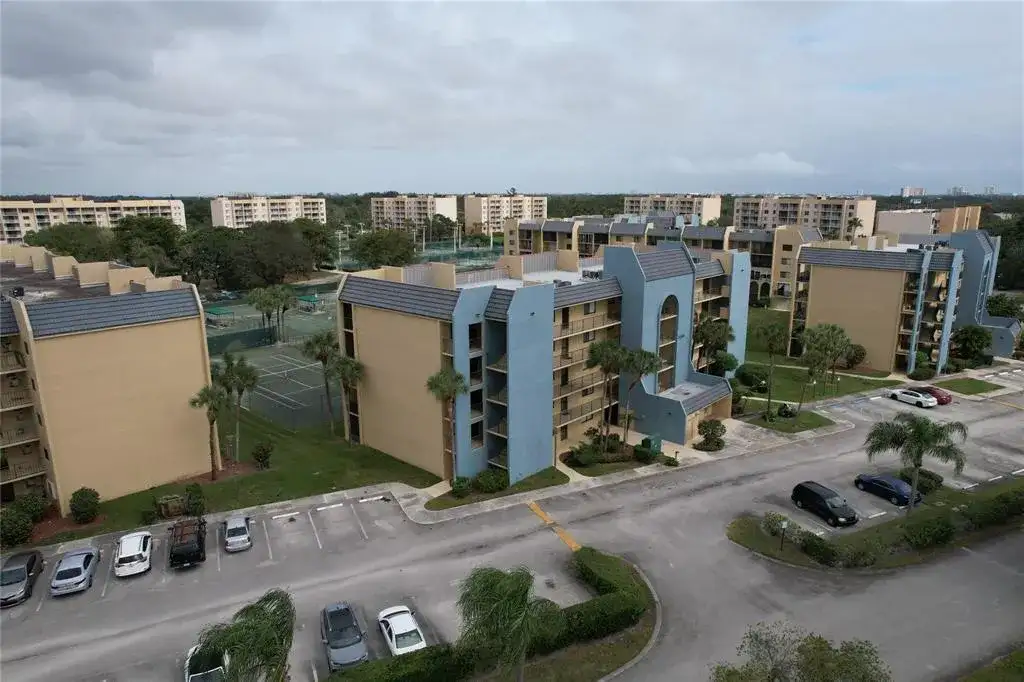 2788 TENNIS CLUB Drive # 101, West Palm Beach FL 33417 photo 2