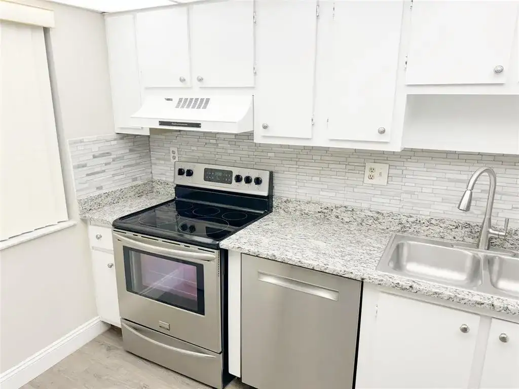 2788 TENNIS CLUB Drive # 101, West Palm Beach FL 33417 photo 5