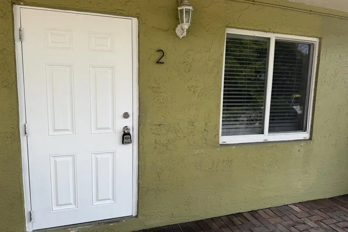 1151 NE 16th Court # 2, Fort Lauderdale FL 33305