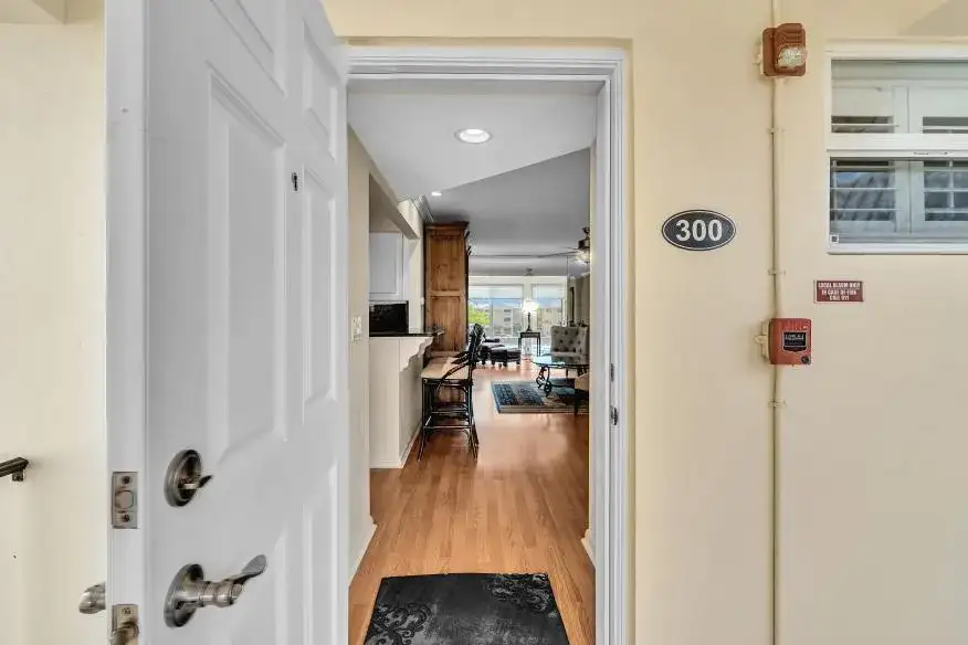 14 Colonial Club Drive # 300, Boynton Beach FL 33435 photo 5