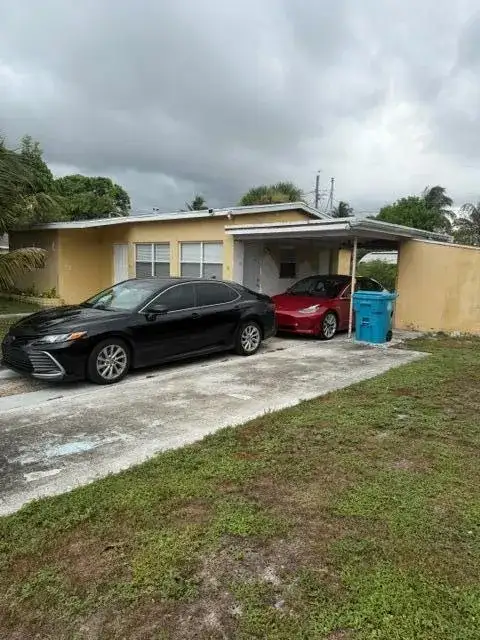 2609 NE 4TH Street, Boynton Beach FL 33435 photo 2