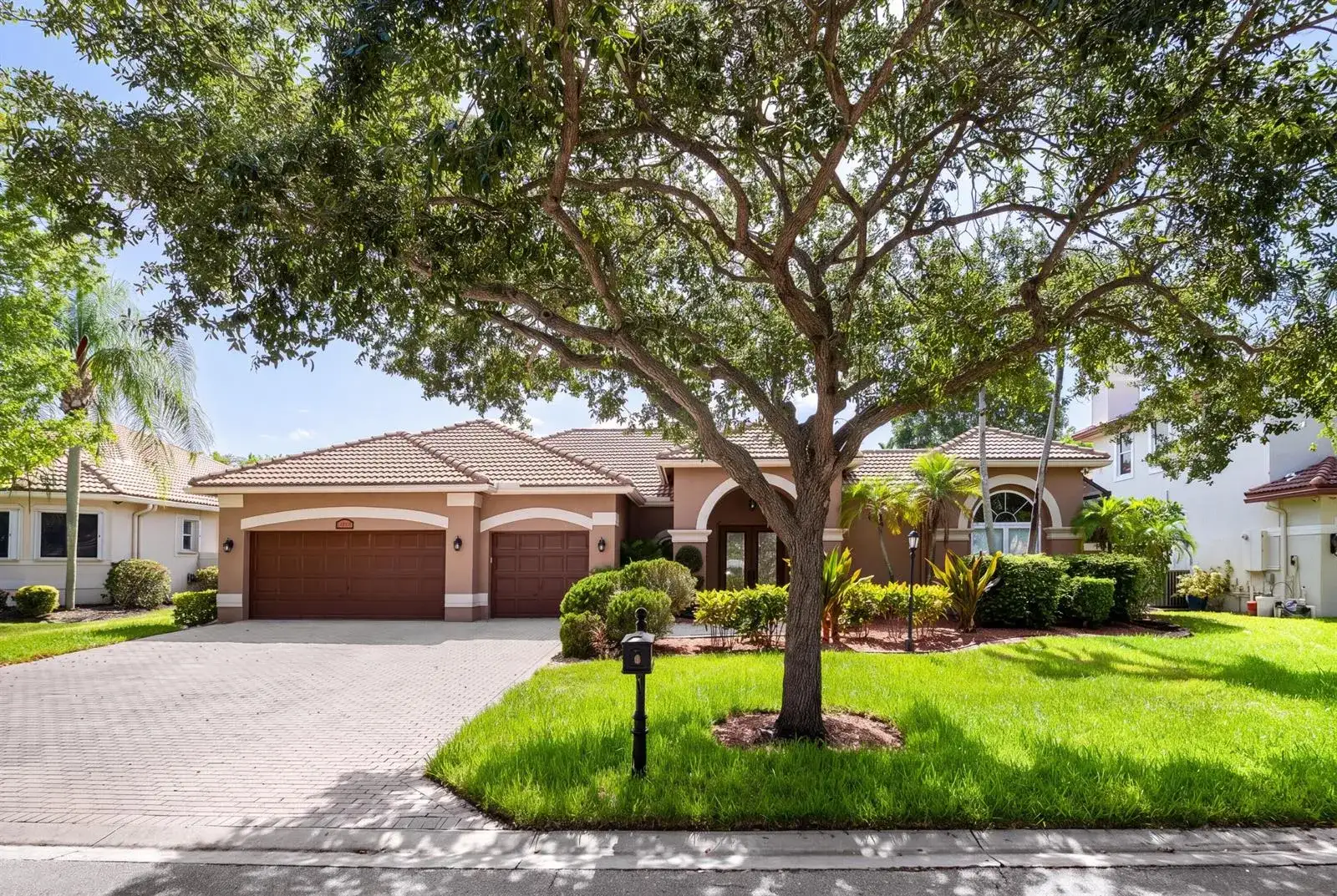 6152 NW 121ST Avenue, Coral Springs FL 33076 photo 2