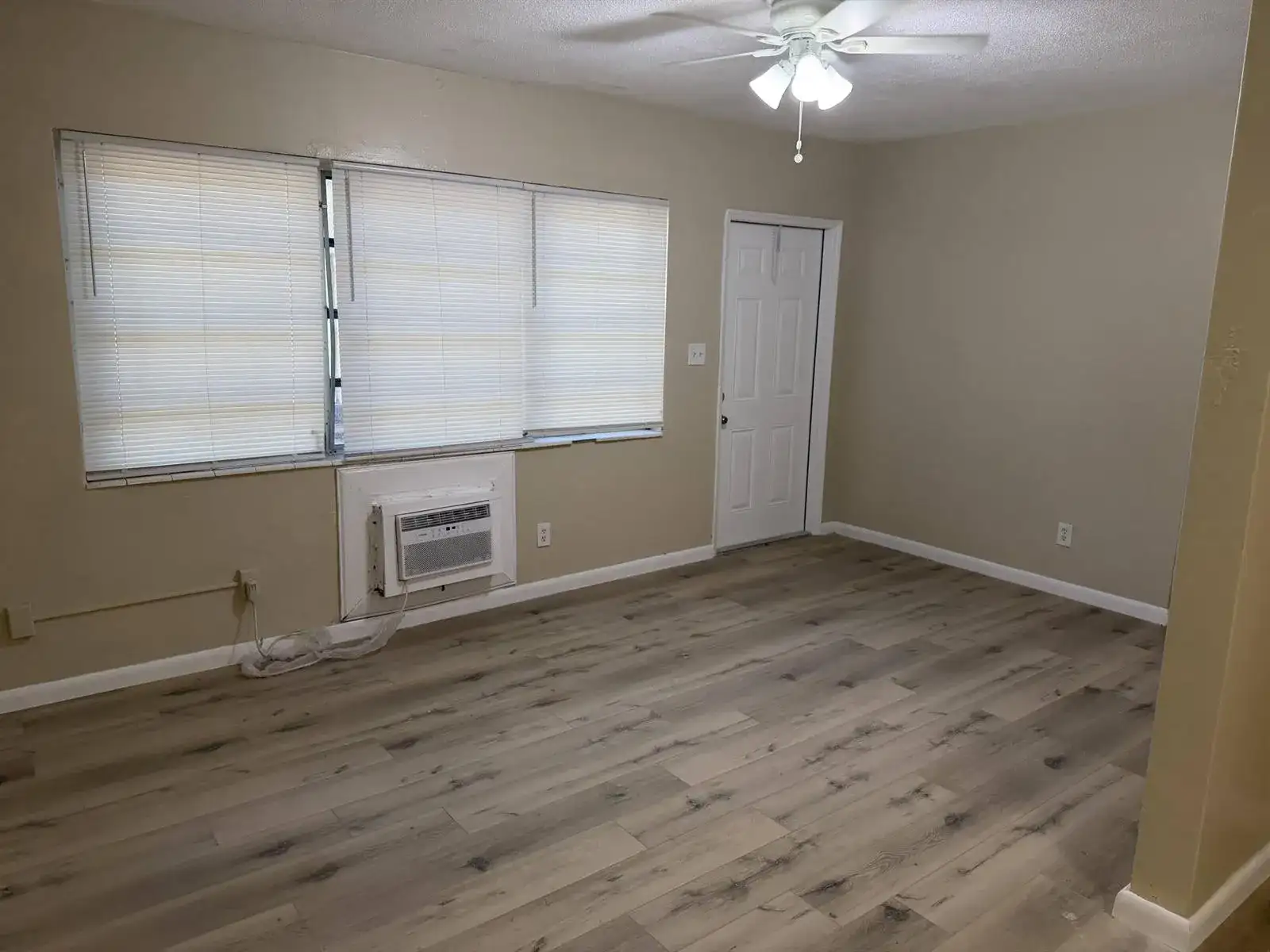 1004 NW 2nd Street # 2, Fort Lauderdale FL 33311 photo 5