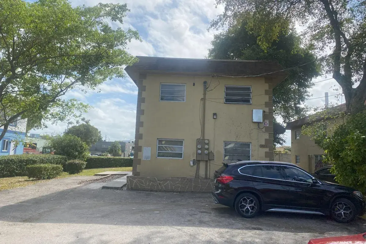 1004 NW 2nd Street # 2, Fort Lauderdale FL 33311