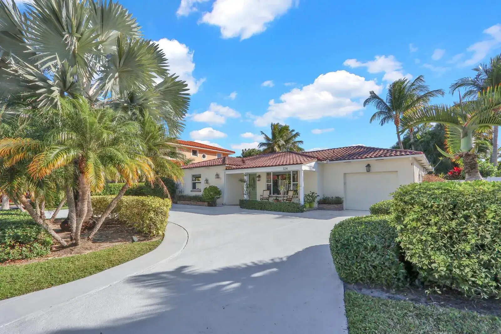 324 BLOSSOM Lane, West Palm Beach FL 33404 photo 3
