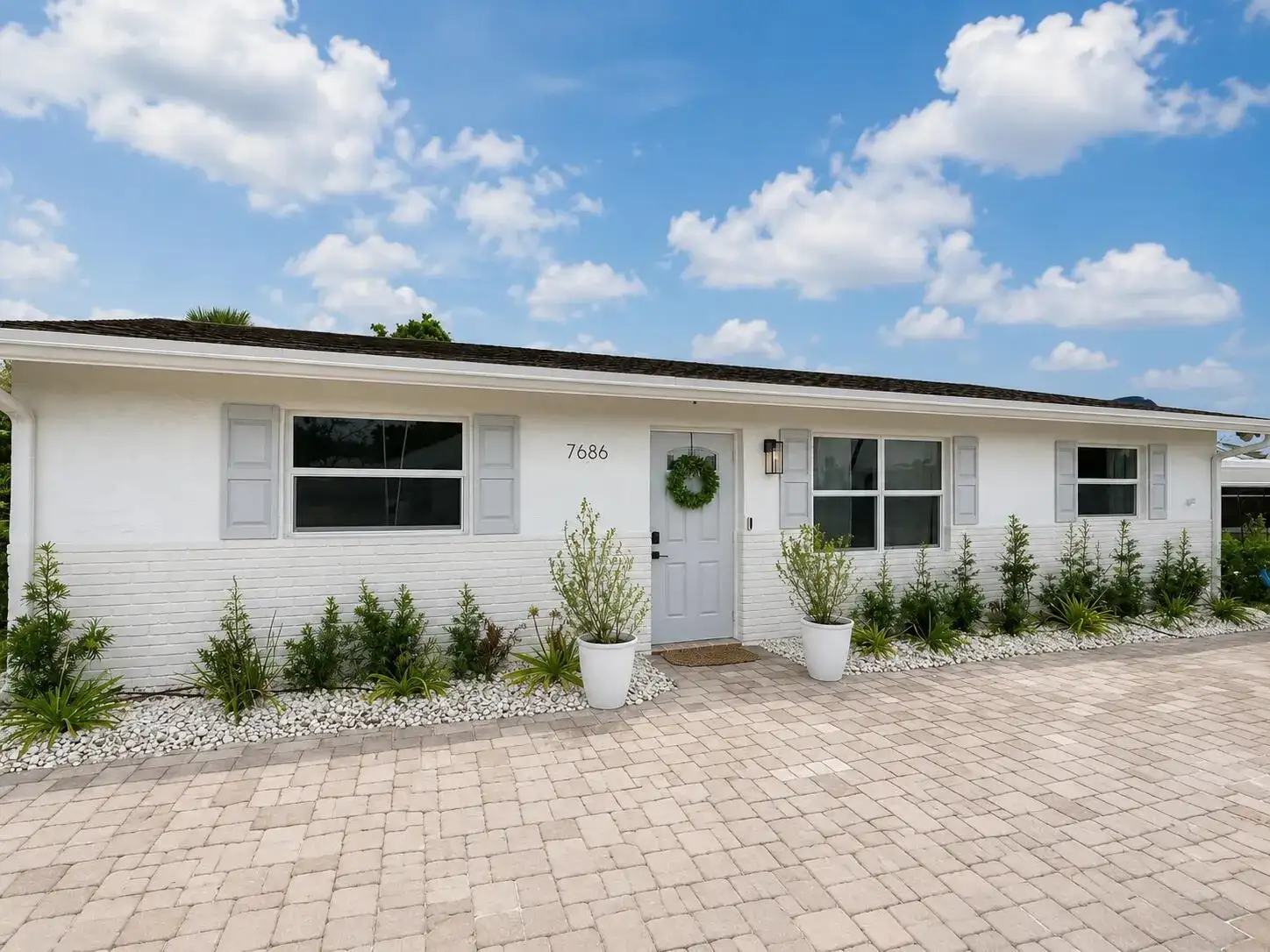 7686 SE HILLTOP Terrace, Hobe Sound FL 33455 photo 2