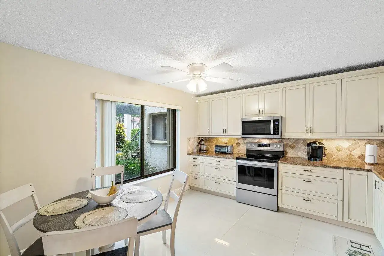 5771 FAIRWAY PARK Court # 103, Boynton Beach FL 33437 photo 4