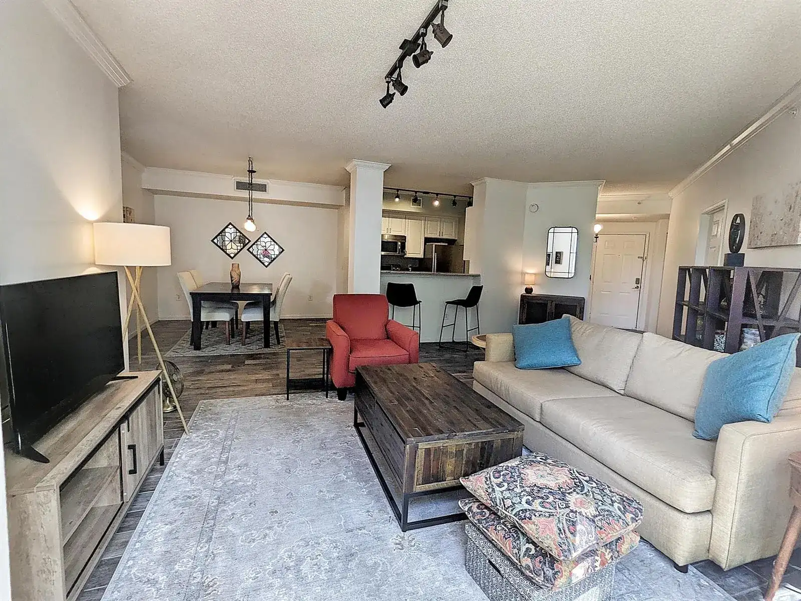 630 S Sapodilla Avenue # 308, West Palm Beach FL 33401 photo 2