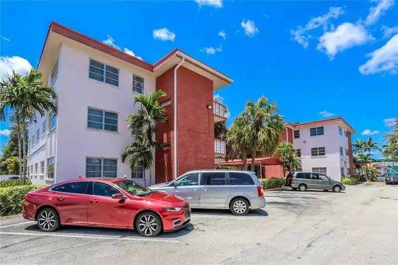 4800 Hollywood Boulevard # 3E, Hollywood FL 33021 photo 4