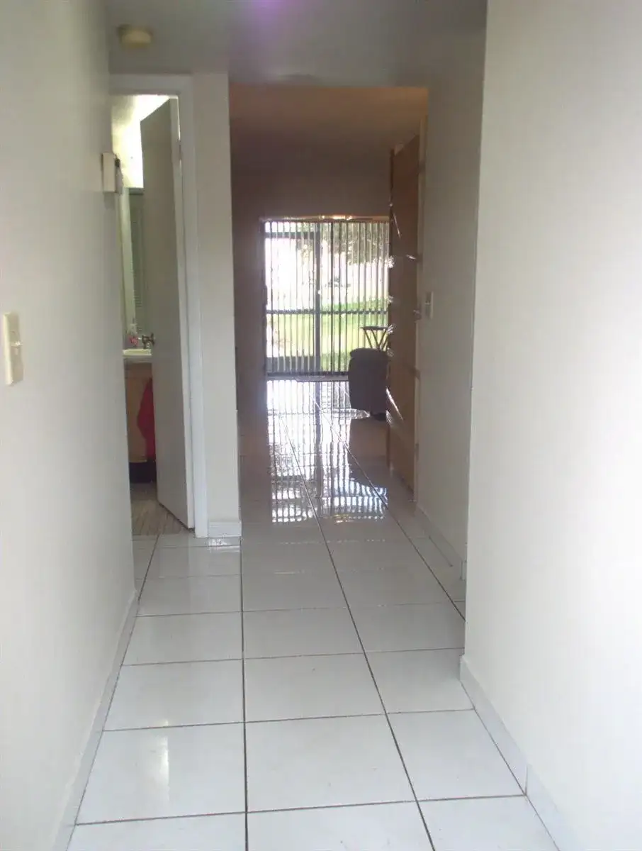 10332 SUNRISE LAKES Boulevard # 111, Sunrise FL 33322 photo 5