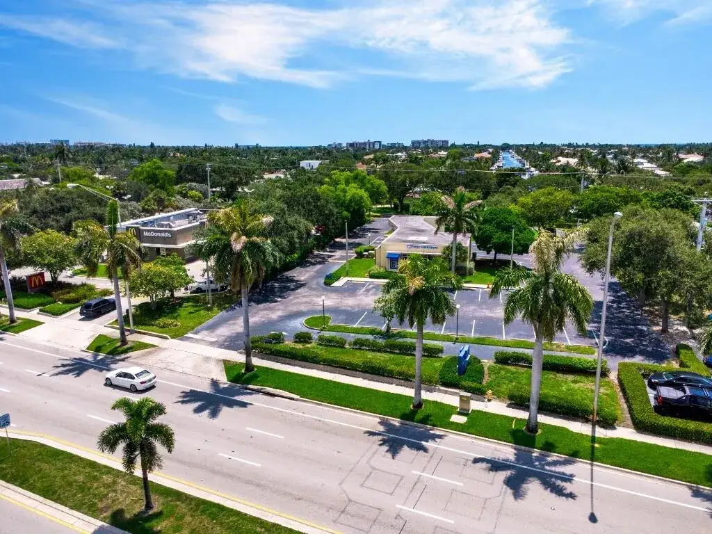 4820 N FEDERAL Highway, Lighthouse Point FL 33064