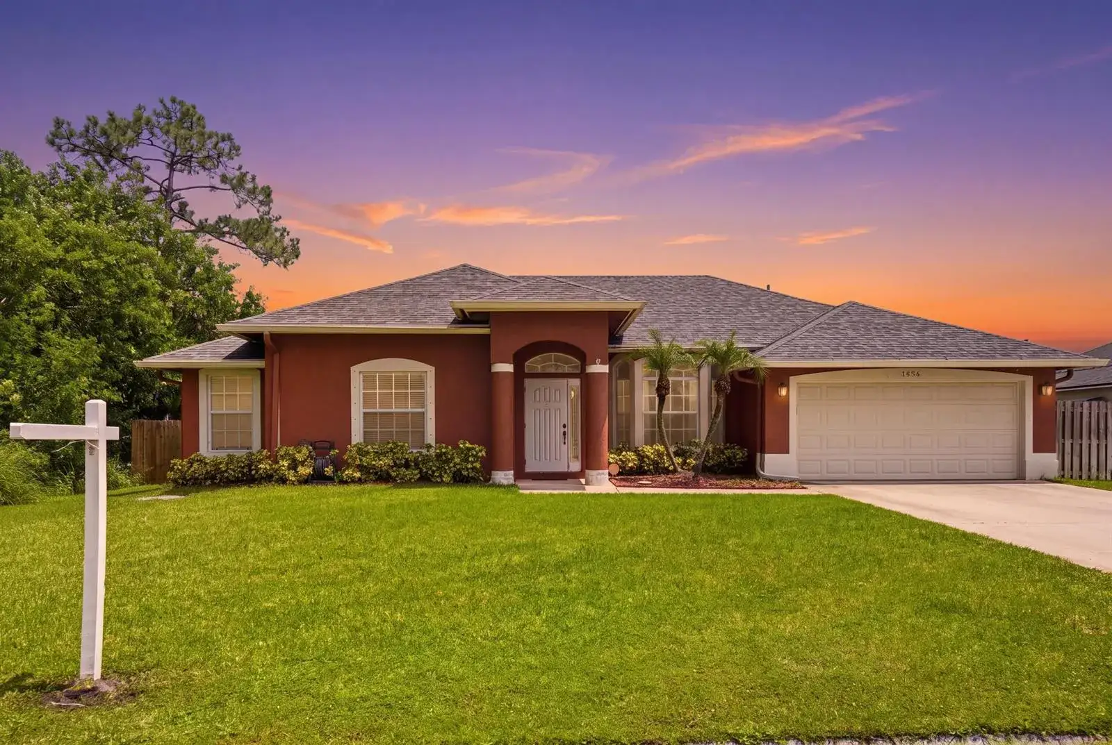 1526 SW MULLINAX Avenue, Port St. Lucie FL 34953
