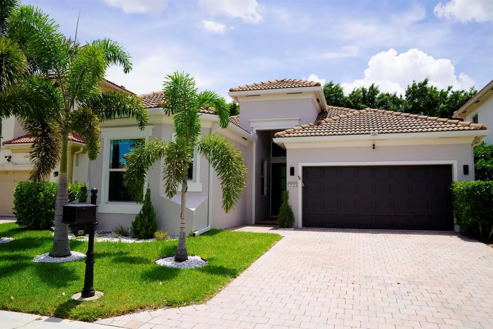 5725 VIA DE LA PLATA Circle, Delray Beach FL 33484