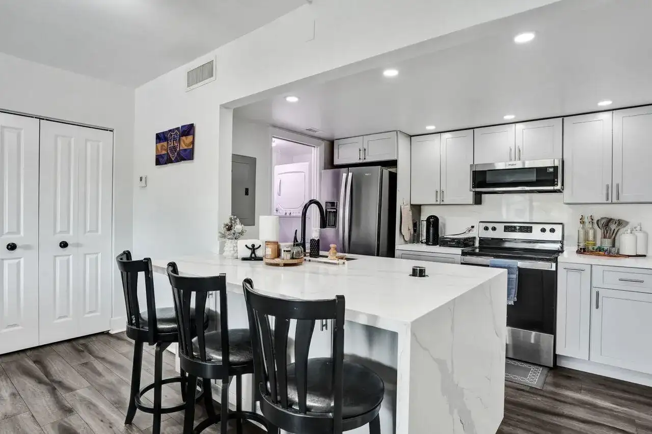 1000 RIVER REACH Drive # 321, Fort Lauderdale FL 33315 photo 2