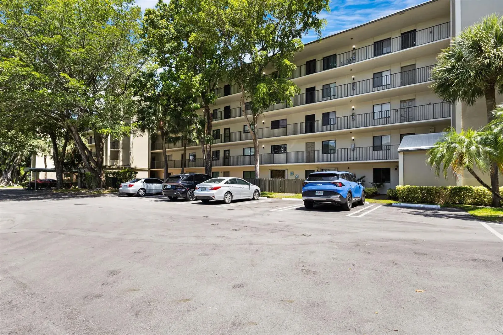 2209 S Cypress Bend Drive # 507, Pompano Beach FL 33069