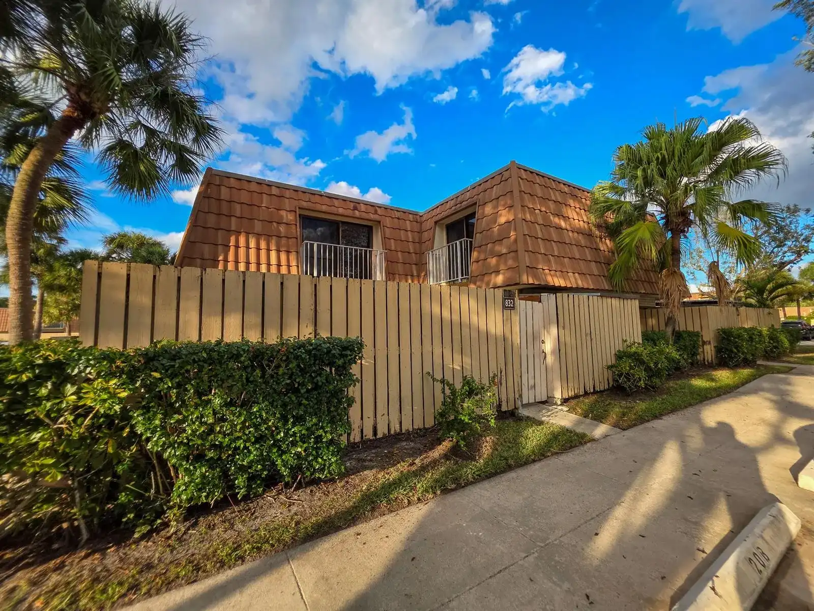 832 BLUE RIDGE Circle, West Palm Beach FL 33409
