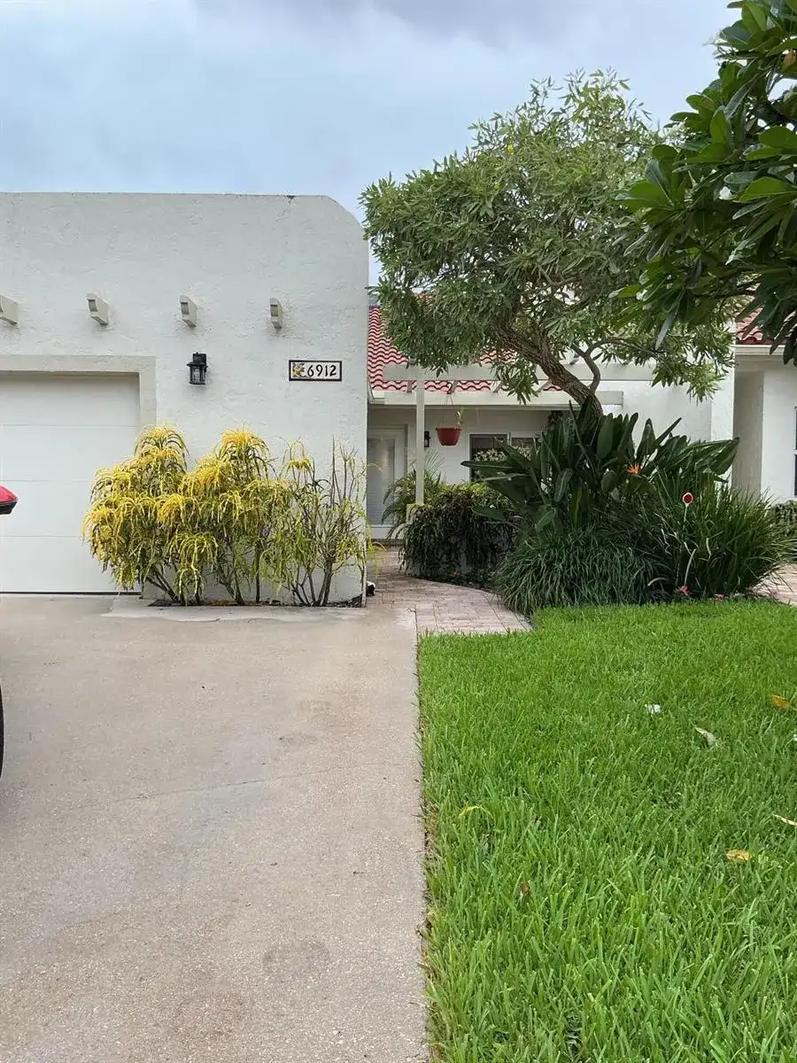 6912 BARBAROSSA Street, Boca Raton FL 33433 photo 2