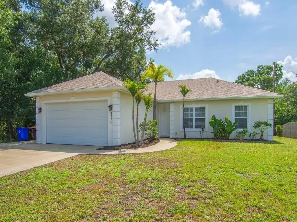 8978 100TH Court, Vero Beach FL 32967 photo 2