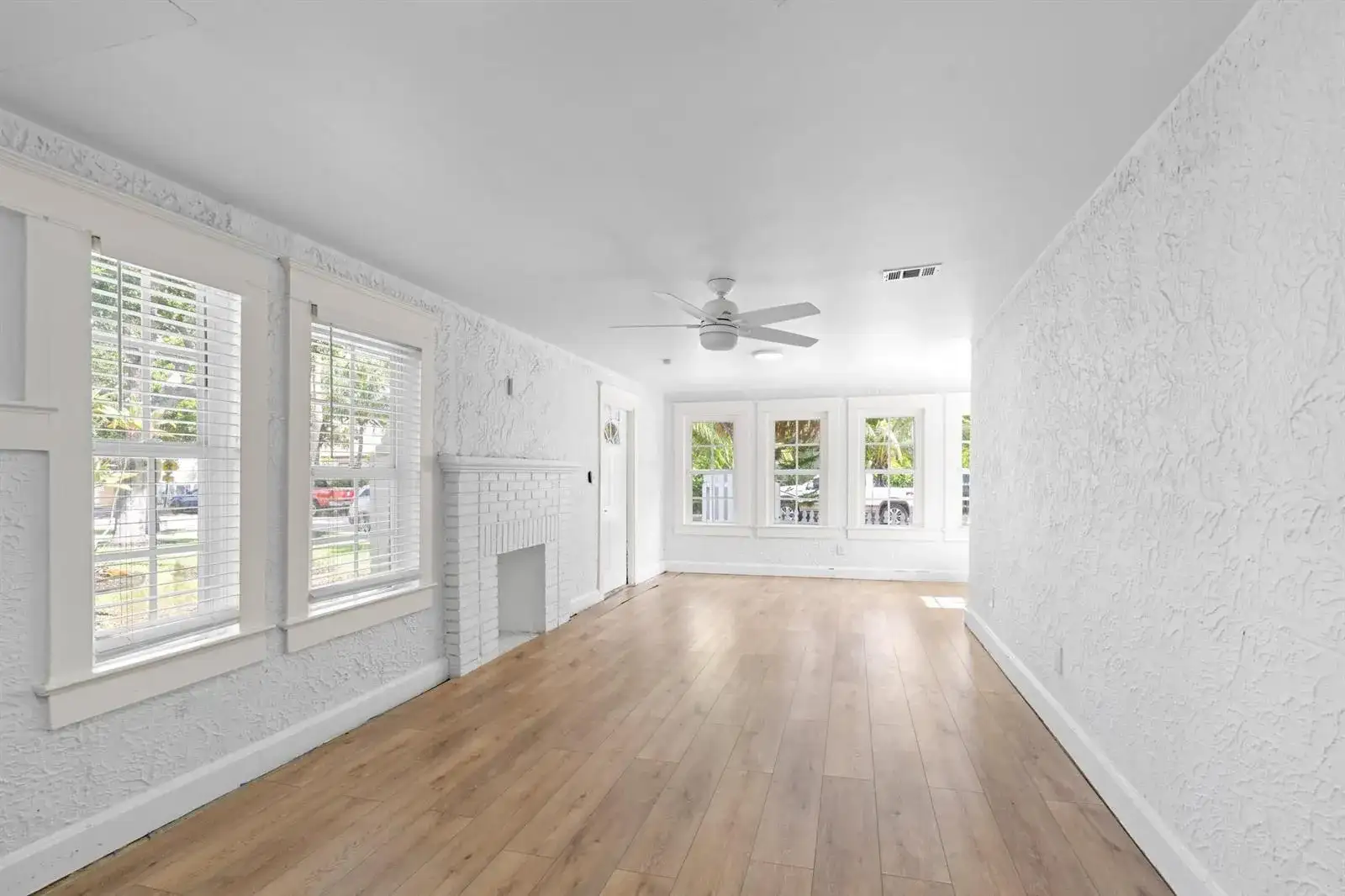 526 38TH Street, West Palm Beach FL 33407 photo 4