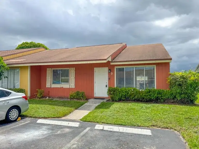 4852 Orleans Court # D, West Palm Beach FL 33415 photo 2