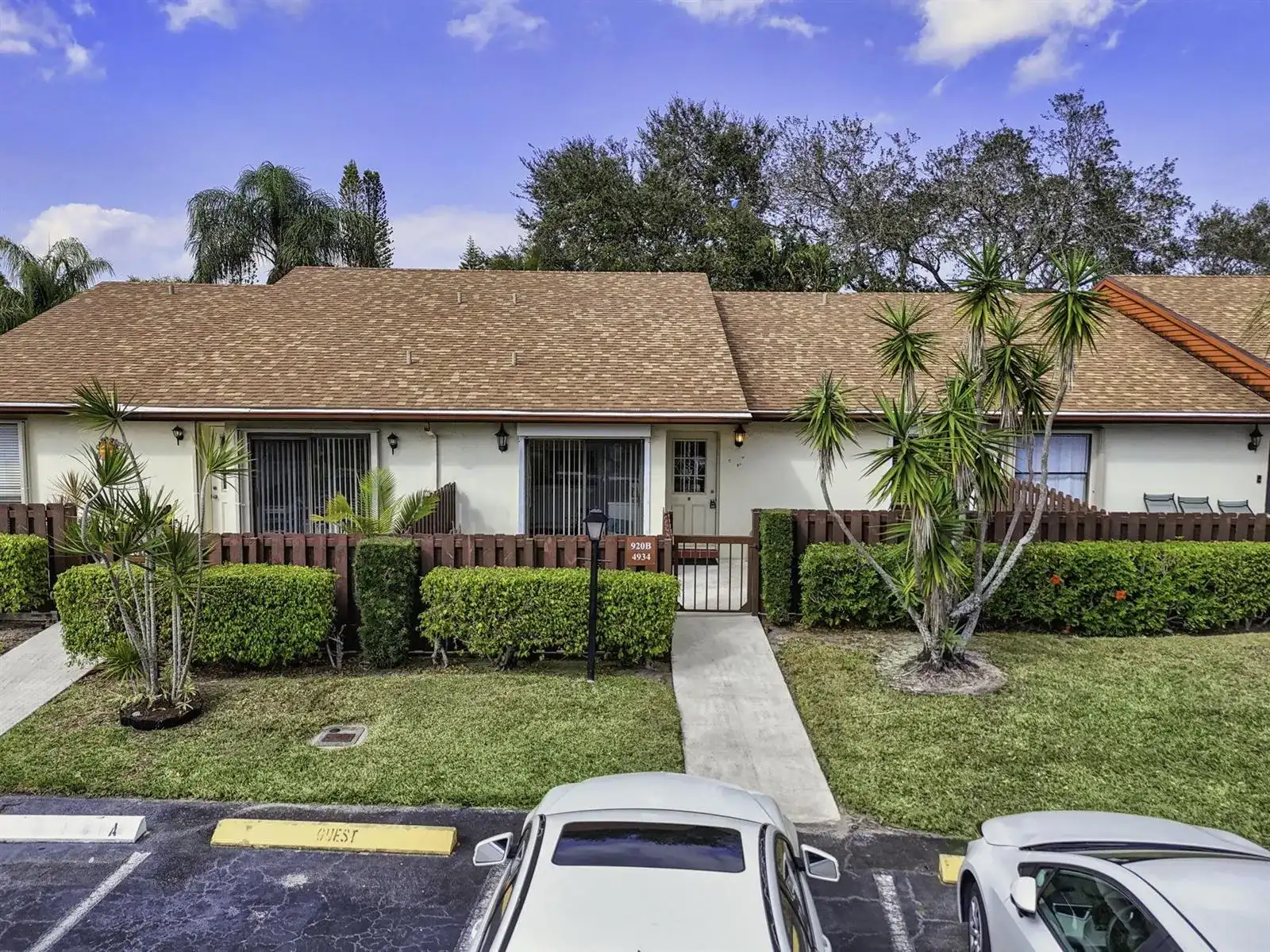 4934 SABLE PINE Circle # B, West Palm Beach FL 33417