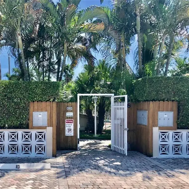 736 NE 13TH Court # 17, Fort Lauderdale FL 33304