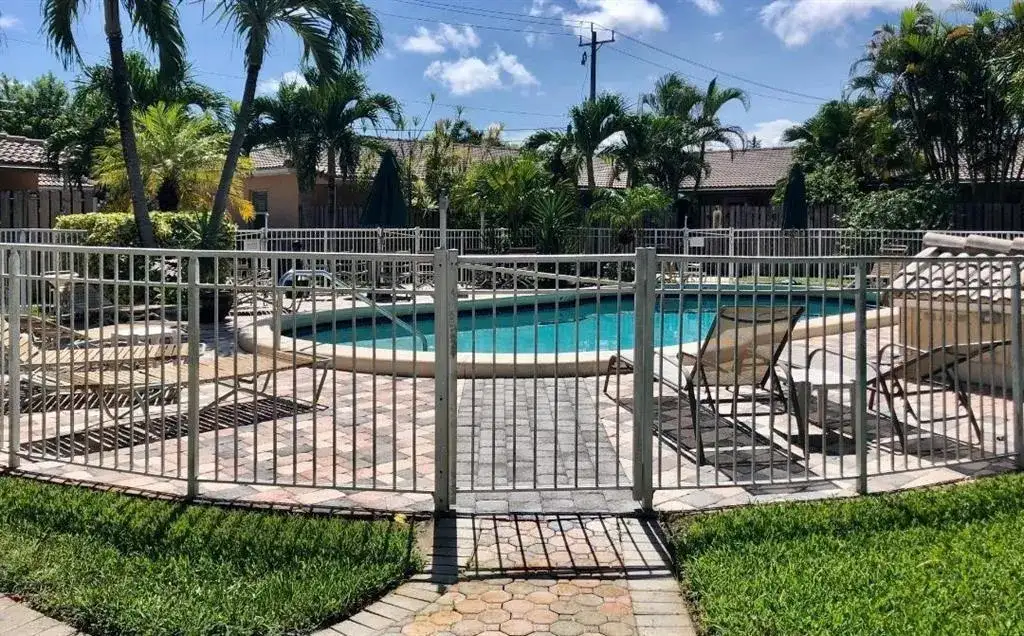 736 NE 13TH Court # 17, Fort Lauderdale FL 33304 photo 2
