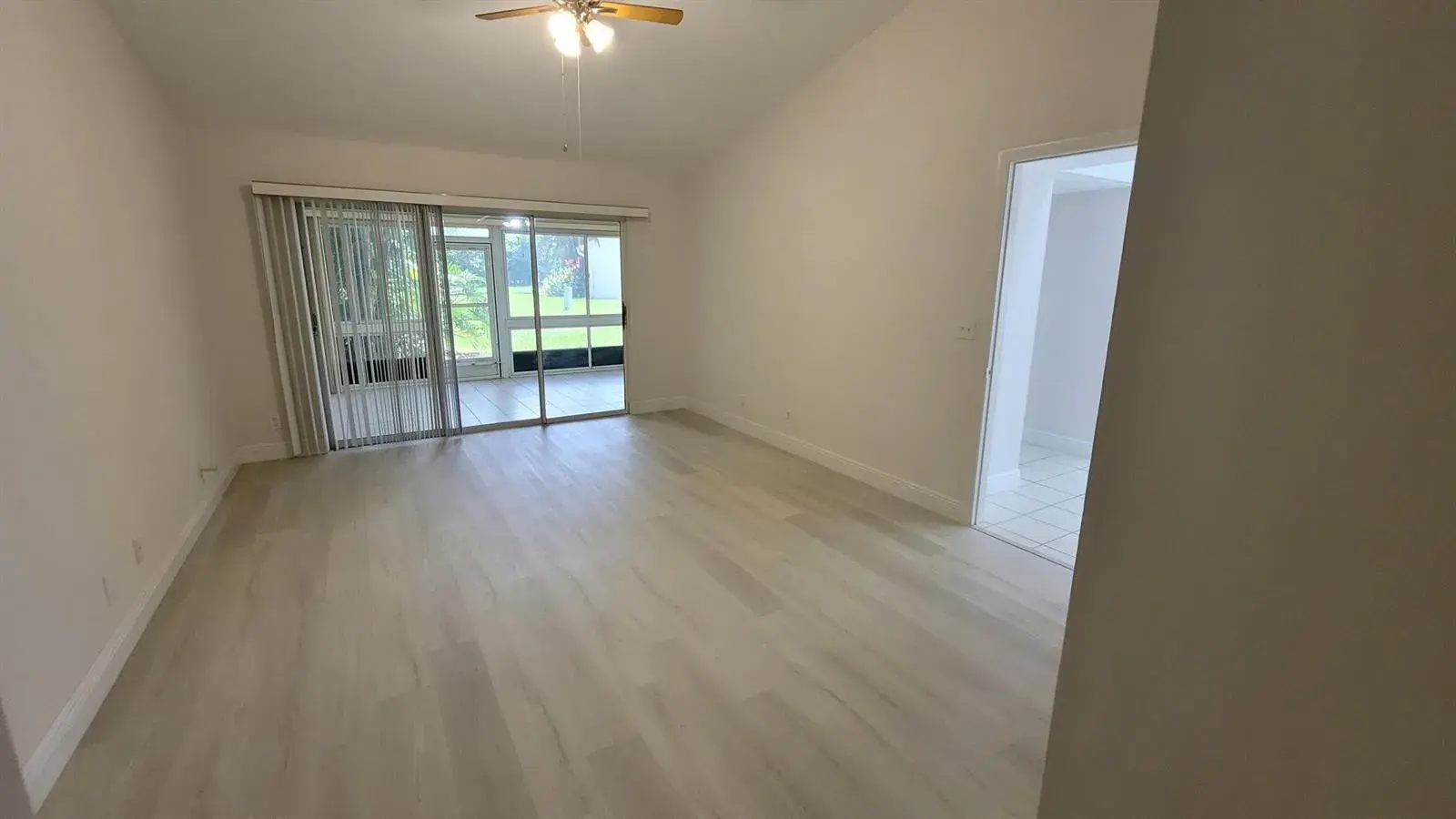 7570 DIAMOND POINTE Circle, Delray Beach FL 33446