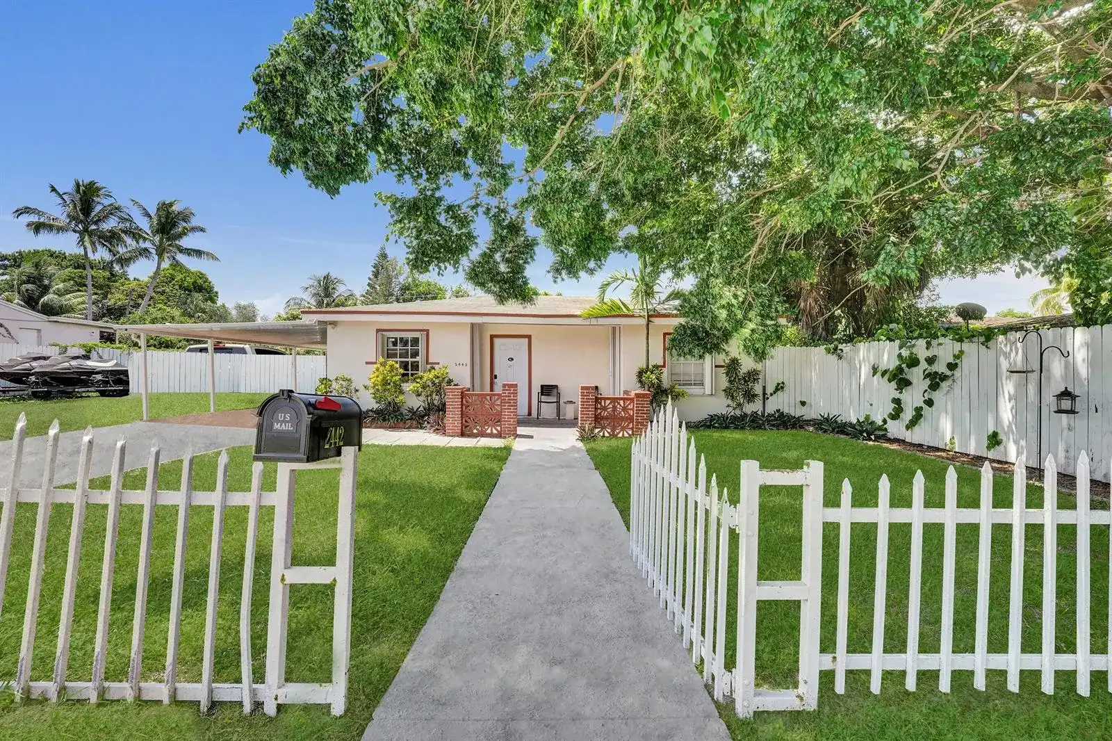 2442 FUNSTON Street, Hollywood FL 33020