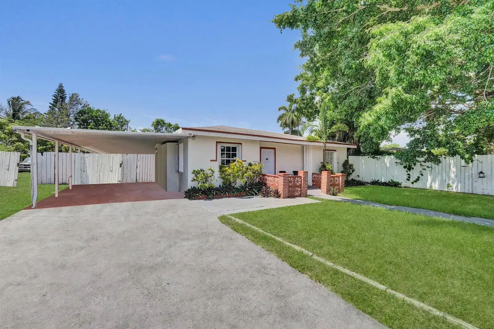 2442 FUNSTON Street, Hollywood FL 33020 photo 3