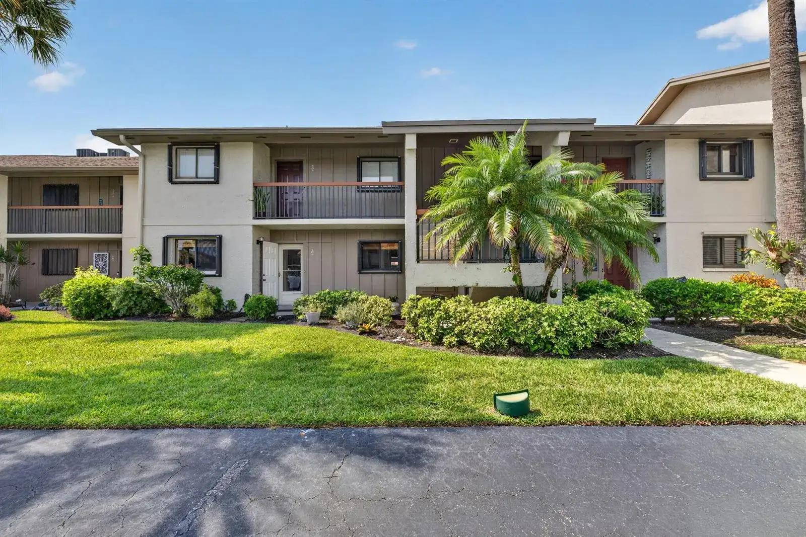 1600 NE Dixie Highway, Jensen Beach FL 34957 photo 2