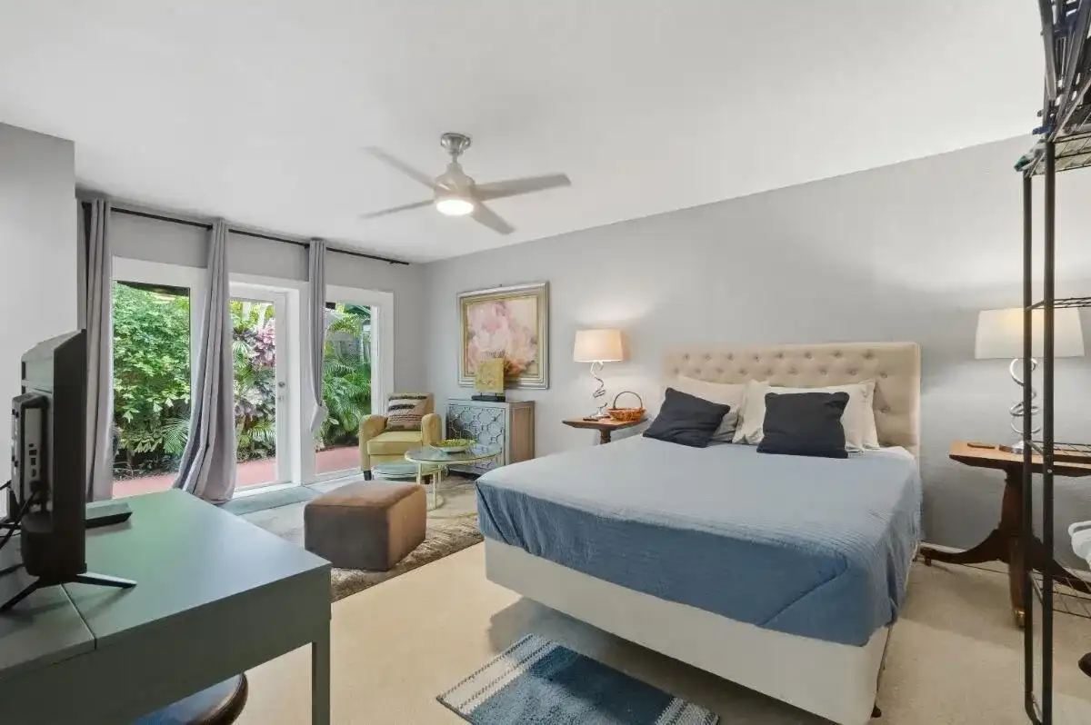 1230 N VICTORIA PARK Road # B, Fort Lauderdale FL 33304