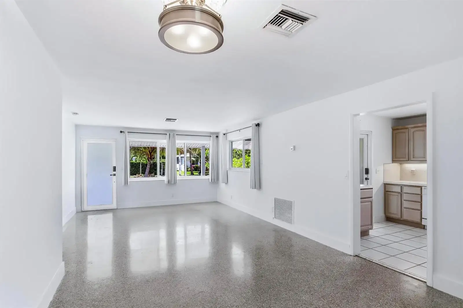 106 Auburn Drive, Lake Worth FL 33460 photo 4