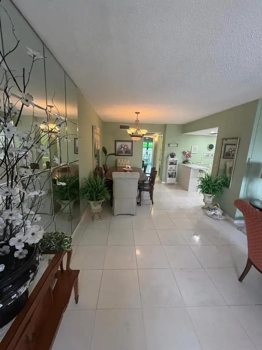 407 GREENBRIER A, West Palm Beach FL 33417 photo 2