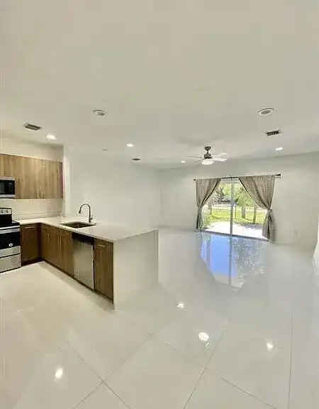 1060 CRYSTAL Way # 103, Delray Beach FL 33444 photo 3