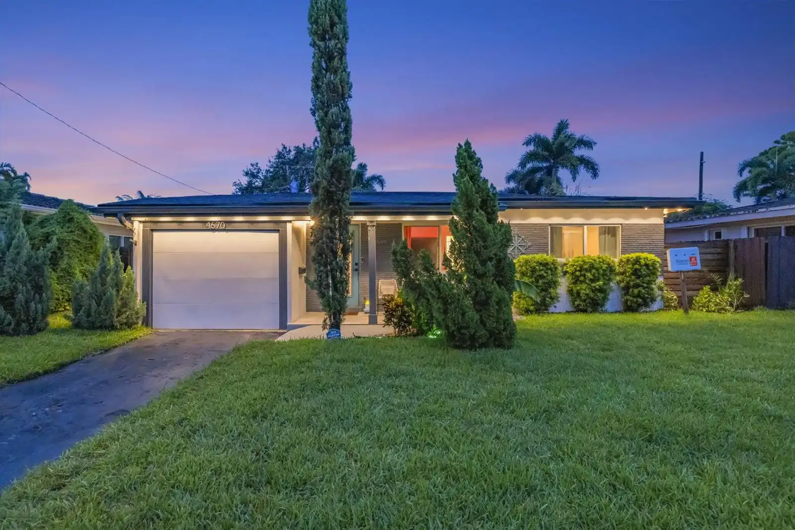 4670 NE 4TH Avenue, Oakland Park FL 33334