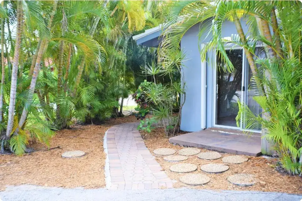 4411 E TRADEWINDS Avenue # B, Lauderdale By The Sea FL 33308