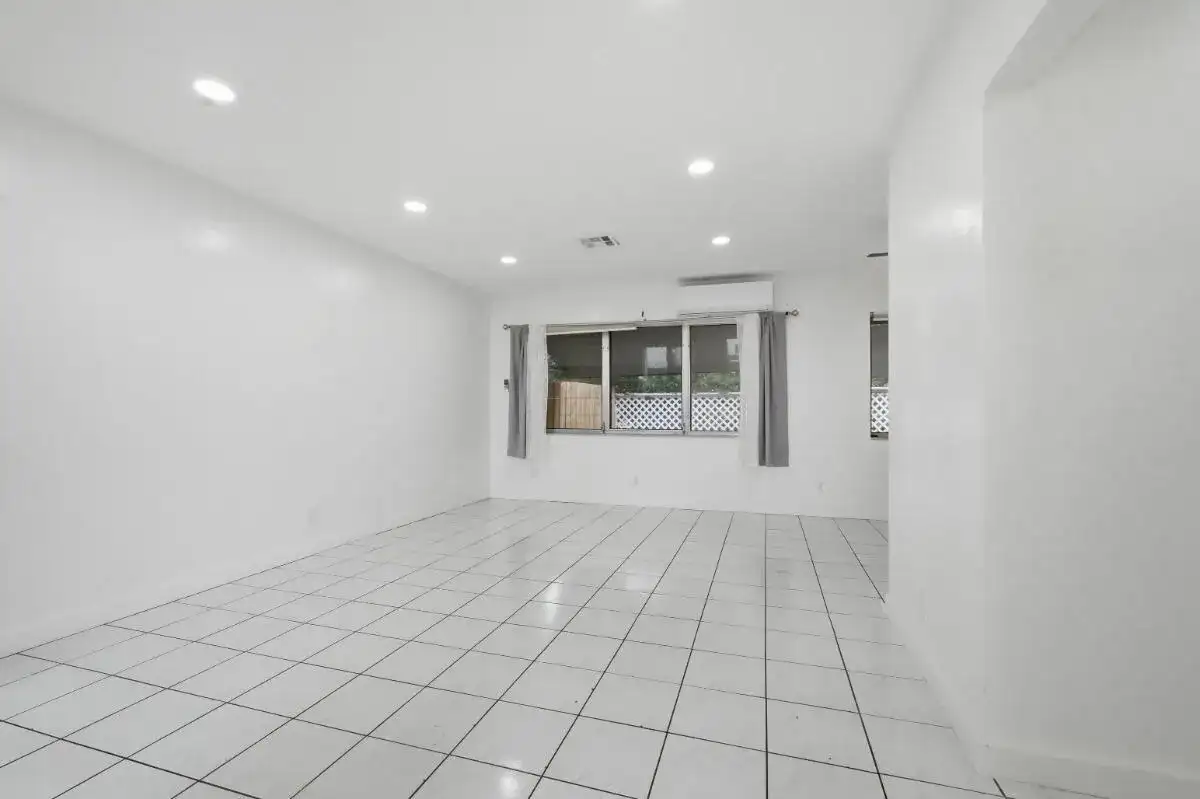 1201 N VICTORIA PARK Road # 1203, Fort Lauderdale FL 33304 photo 3