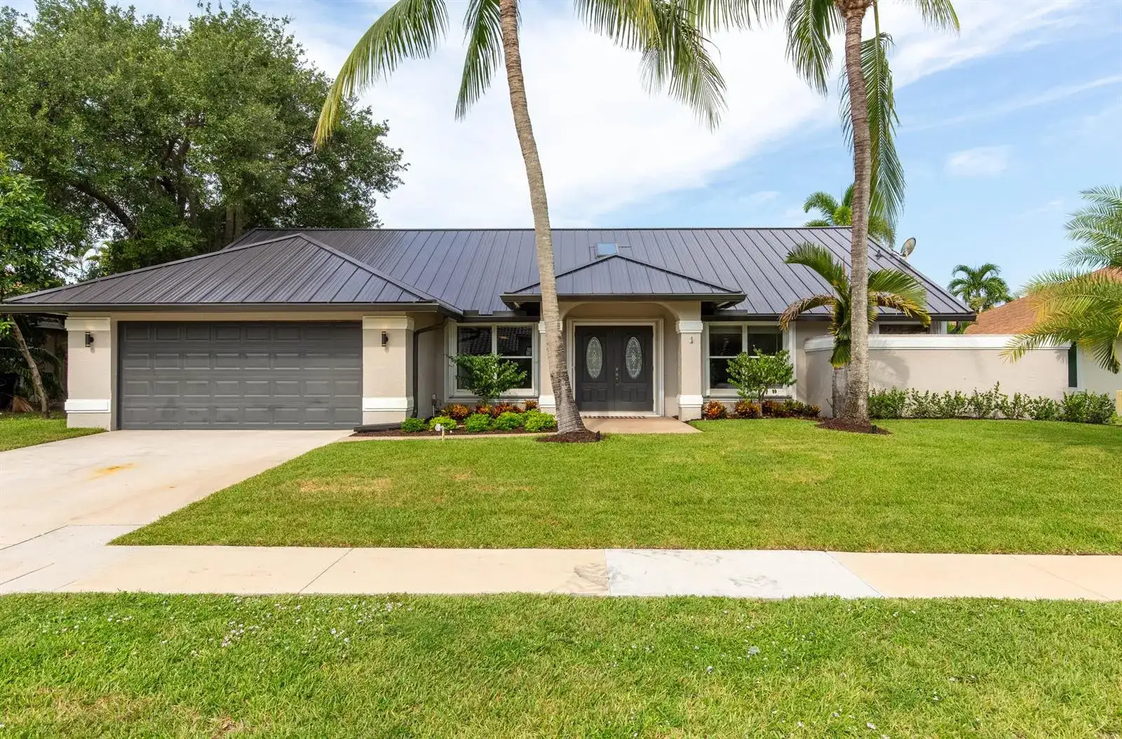 1741 Grantham Drive, Wellington FL 33414 photo 2