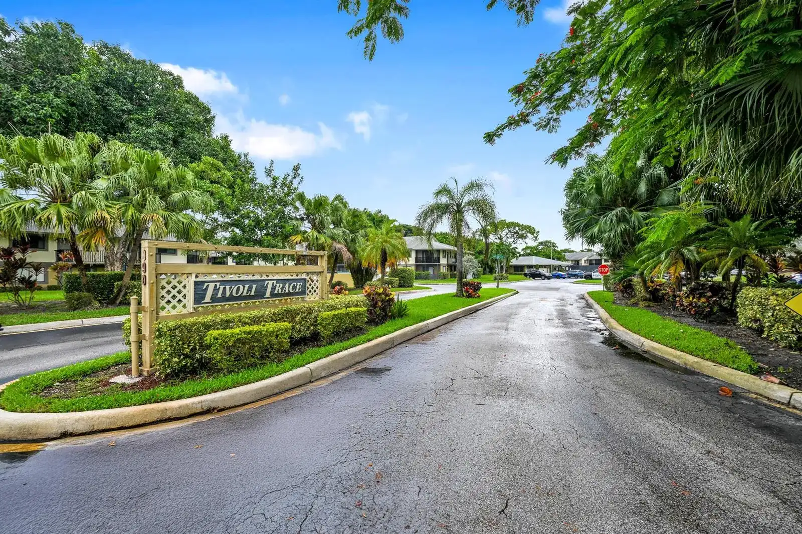 522 Trace Circle # 102, Deerfield Beach FL 33441