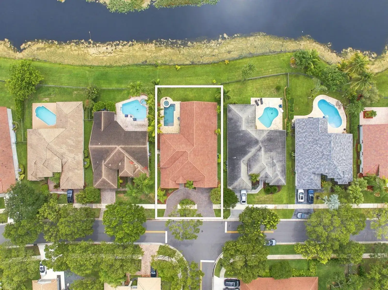 845 Bayside Lane, Weston FL 33326 photo 3