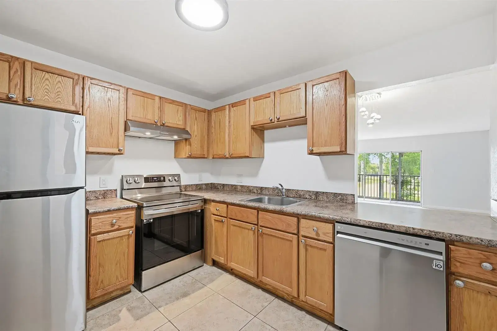 7541 NW 16th Street # 1211, Plantation FL 33313