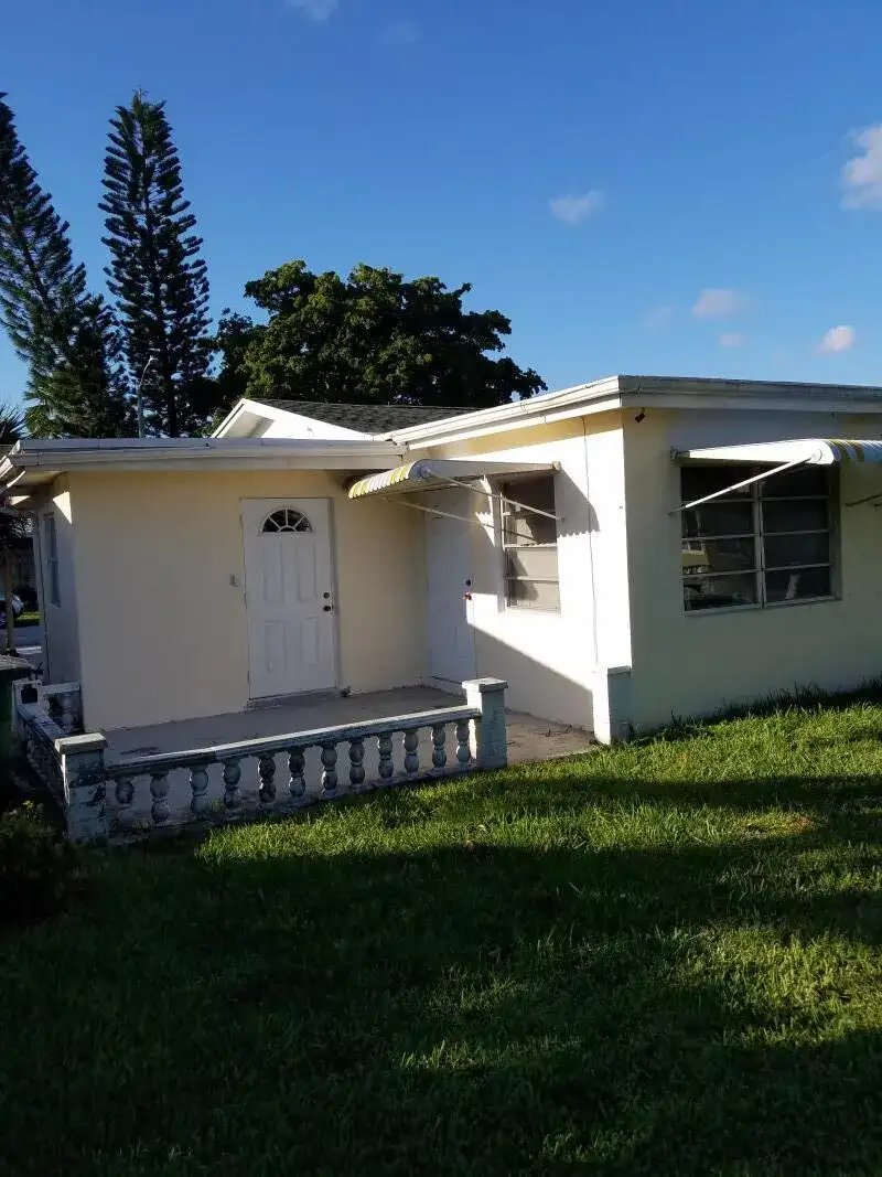 4934 NW 55th Street, Tamarac FL 33319 photo 2