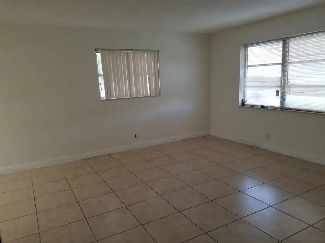 4934 NW 55th Street, Tamarac FL 33319 photo 4